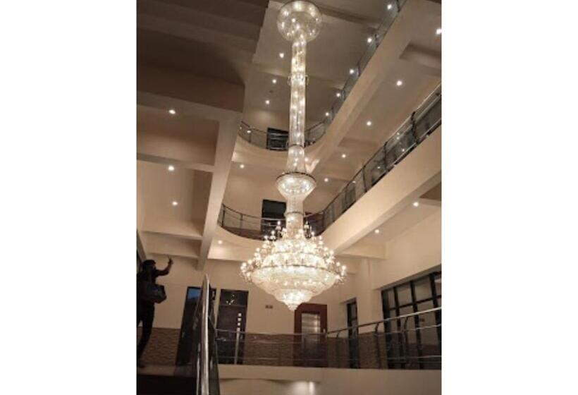 Taraji Resort Hotel And Restaurant