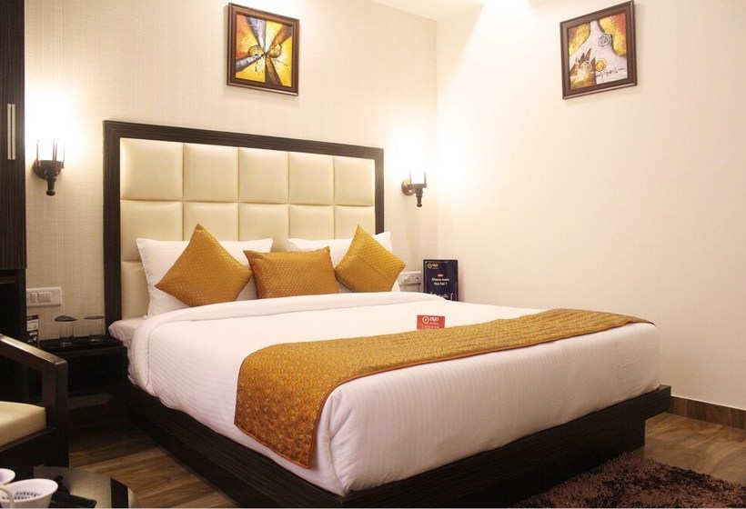 Отель Sandstone