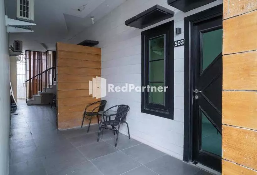 Hotelli Yayah Rooms Bogor Syariah Mitra Reddoorz