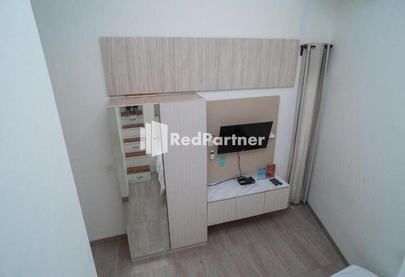 فندق Yayah Rooms Bogor Syariah Mitra Reddoorz