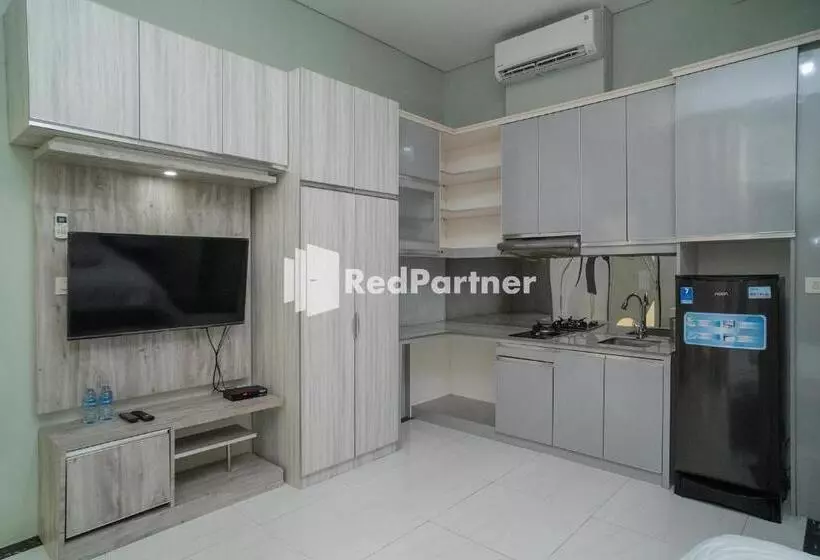 Hotelli Yayah Rooms Bogor Syariah Mitra Reddoorz