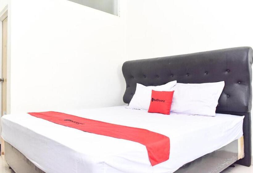 Motel Reddoorz Near Alun Alun Wonosobo