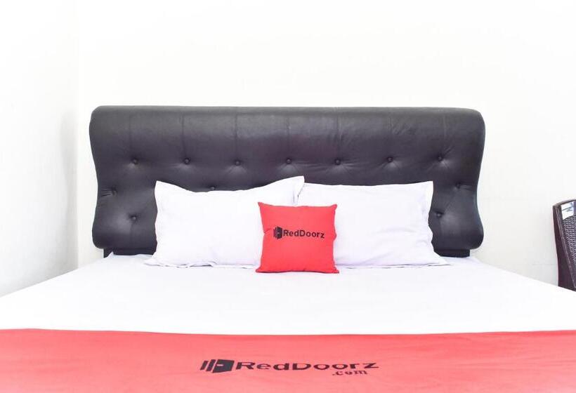 Motel Reddoorz Near Alun Alun Wonosobo