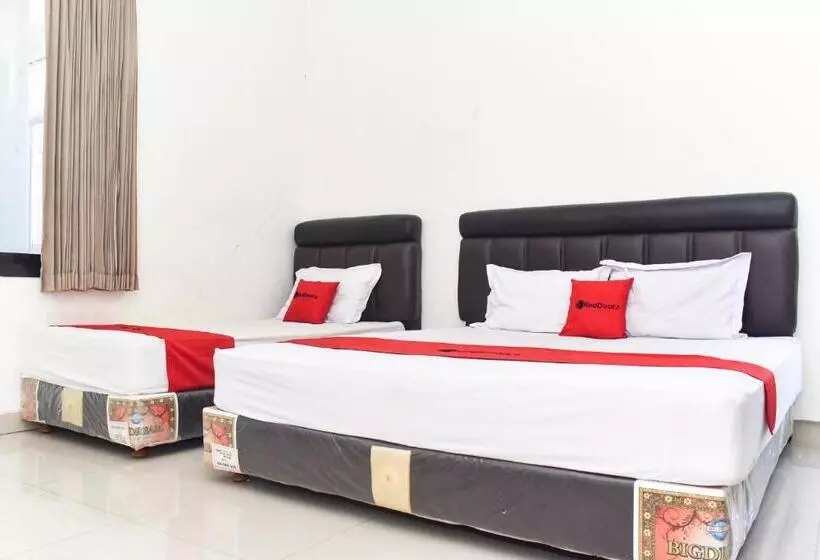 Motelli Reddoorz Near Alun Alun Wonosobo