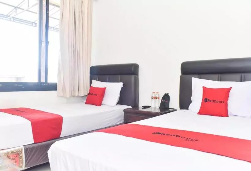 Motelli Reddoorz Near Alun Alun Wonosobo