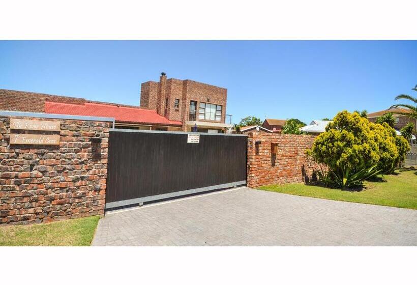 بنسيون River Rooms   Chilled And Relaxed   Colchester   5km From Elephant Park