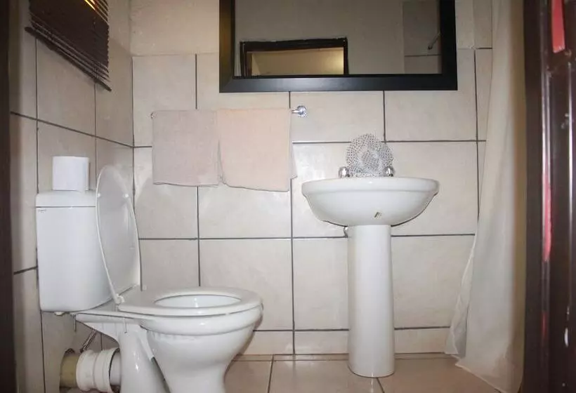 Majatalo Steenbok Lodge