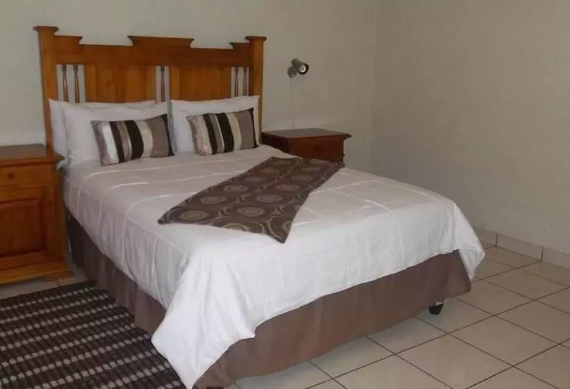 Majatalo Steenbok Lodge