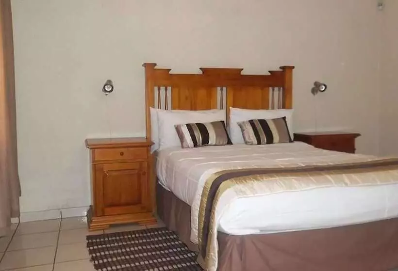 Majatalo Steenbok Lodge