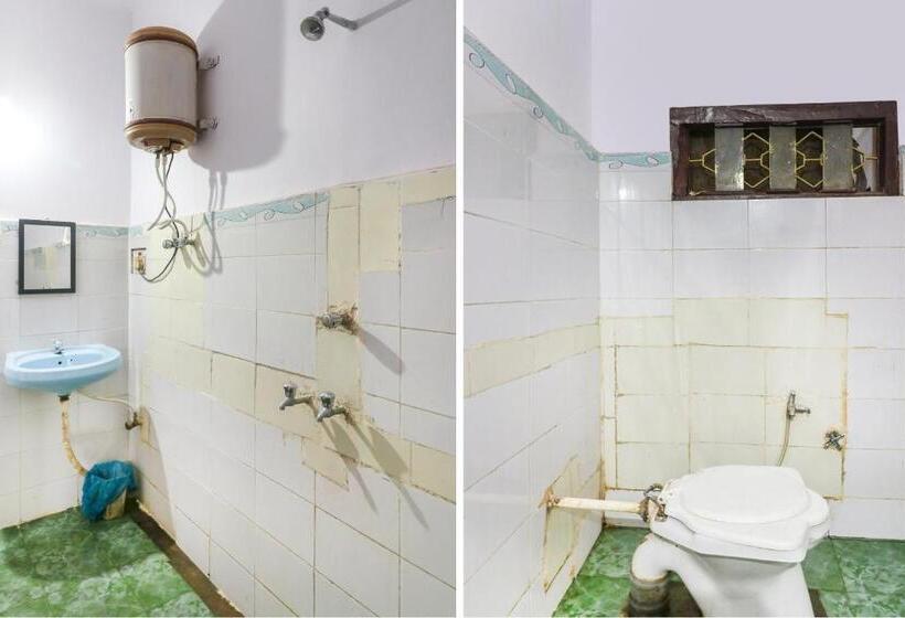 Hotel Spot On  Poonam