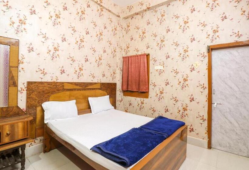 Hotel Spot On  Poonam