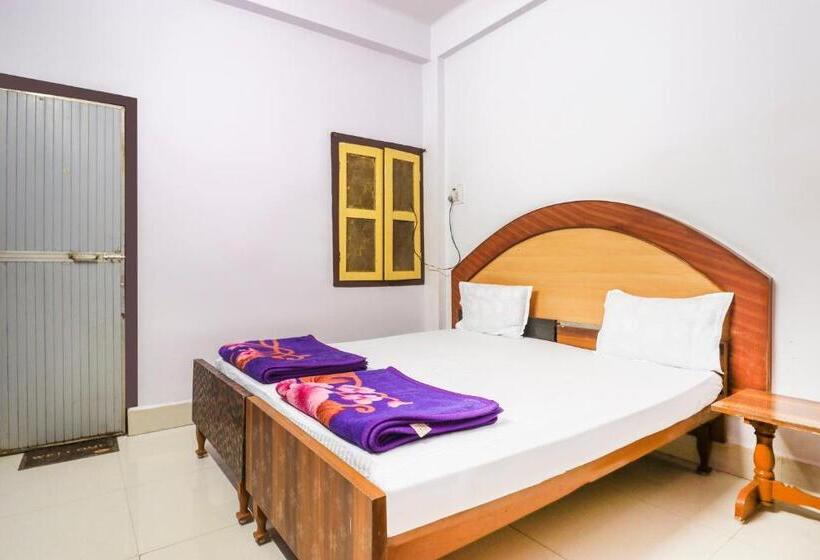 Hotel Spot On  Poonam