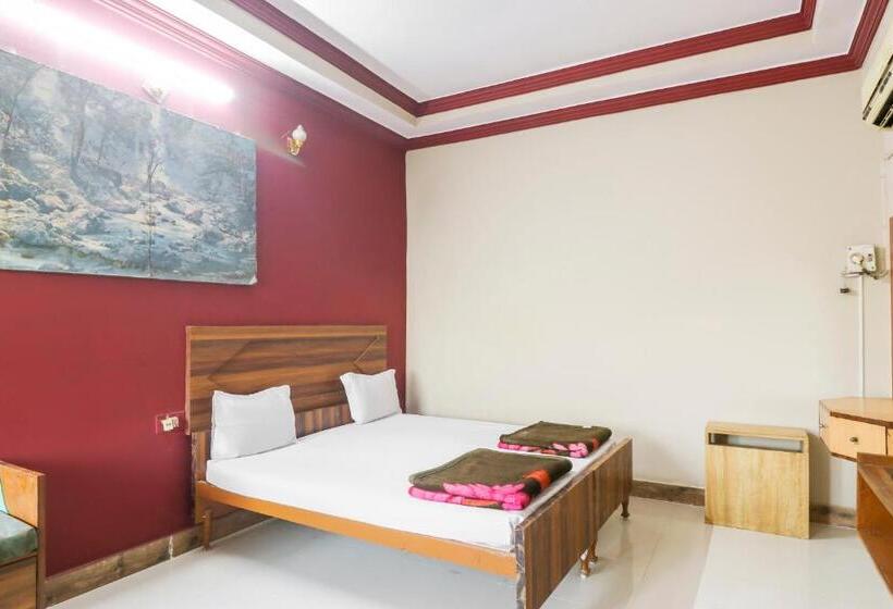 Hotel Spot On  Poonam