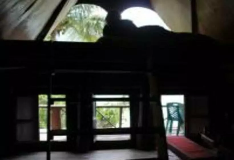 Majatalo Laster Jony S