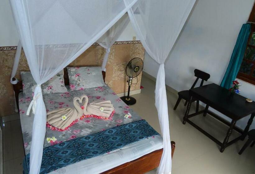 ペンション Pondok Lembah Dukuh Homestay