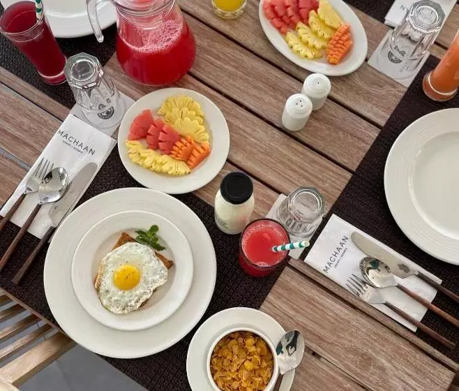 リゾートホテル Machaan Wilderness Lodge Nagarahole