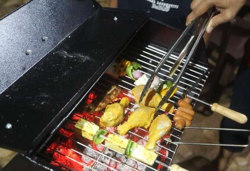 Resort Sadabahar Moments   Hostel