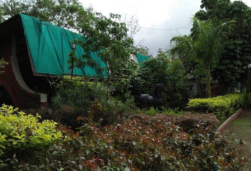 Resort Sadabahar Moments   Hostel