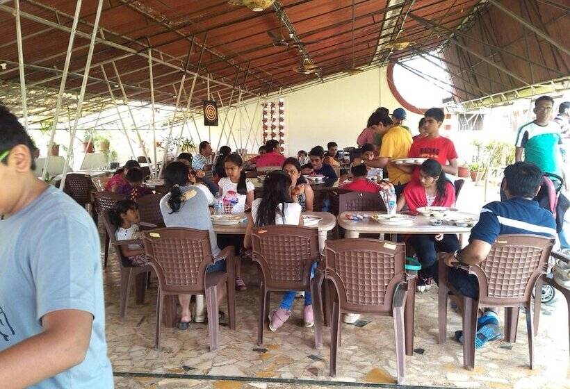 Resort Sadabahar Moments   Hostel