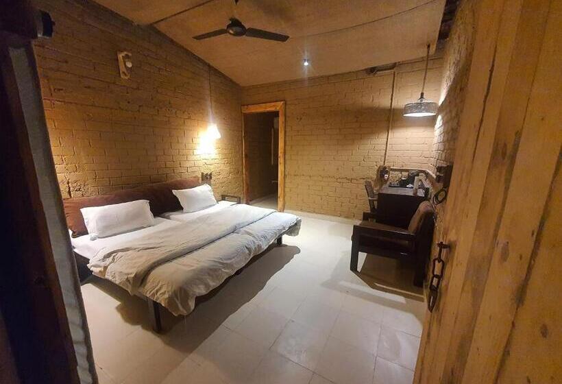 Resort Sadabahar Moments   Hostel