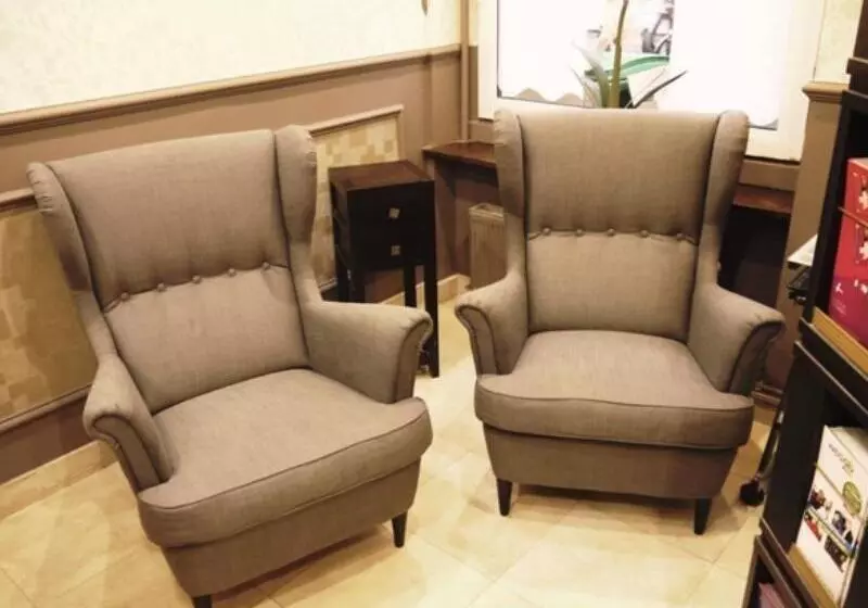 ホテル Chabrol Opera