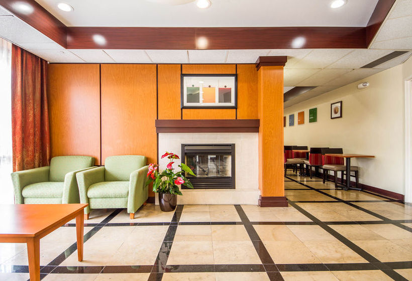 בית מלון כפרי Comfort Inn & Suites Oakland