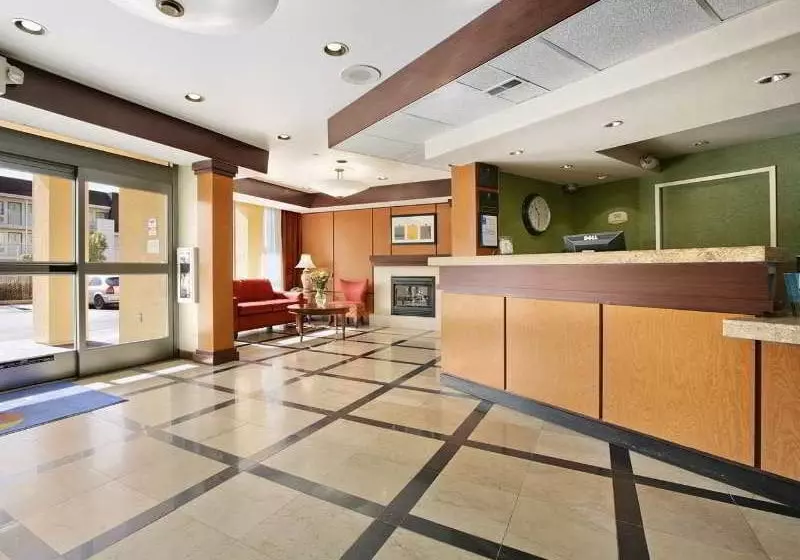 호텔 Comfort Inn & Suites Oakland