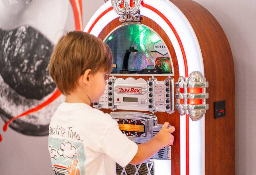 فندق Magic Games 4*