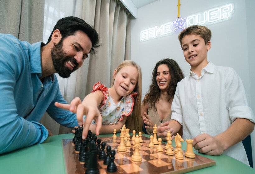 فندق Magic Games 4*