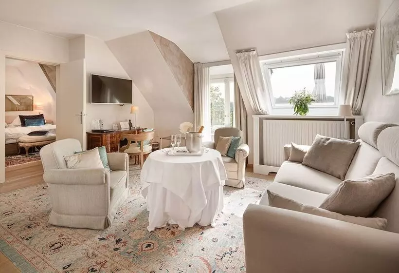 Отель Manoir Du Dragon