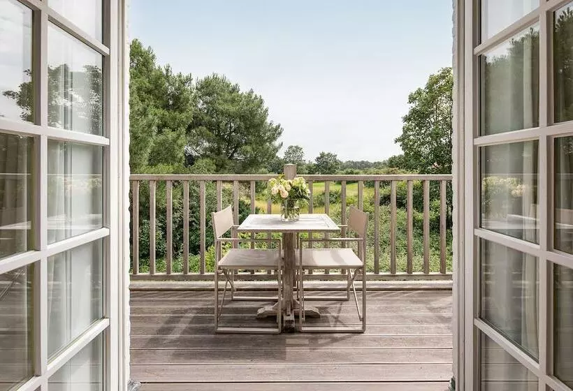 Отель Manoir Du Dragon