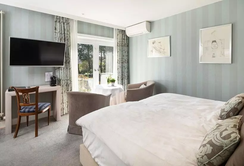 Отель Manoir Du Dragon