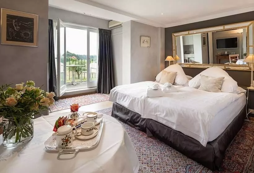 Отель Manoir Du Dragon