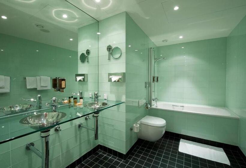 هتل Ramada Encore By Wyndham Geneva