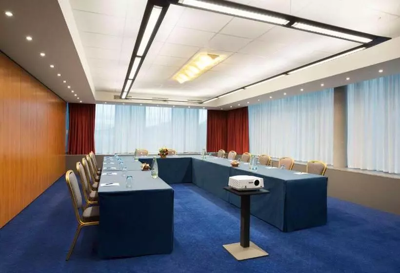 Hotel Ramada Encore By Wyndham Geneva