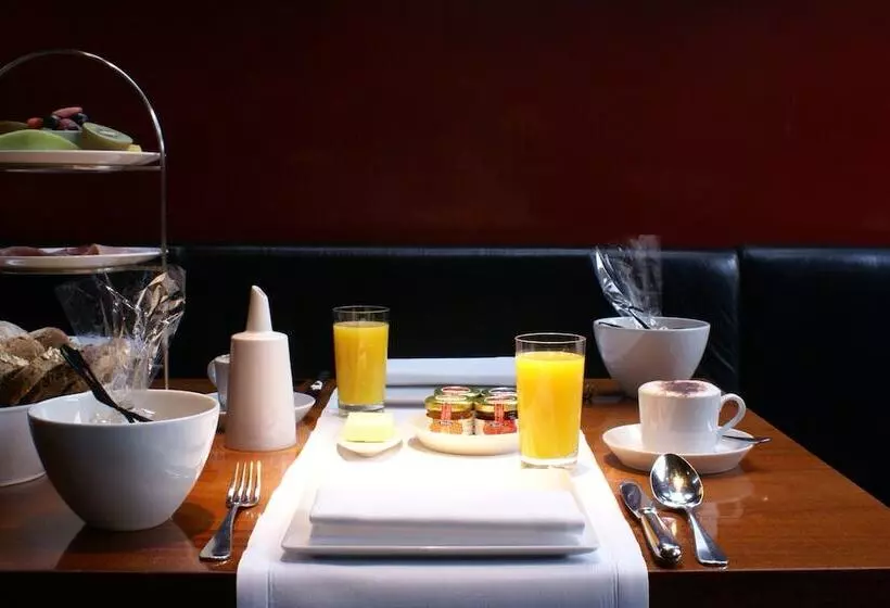 The Hotel Lucerne, Autograph Collection