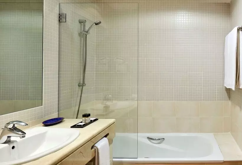 NH Marina Portimao Resort