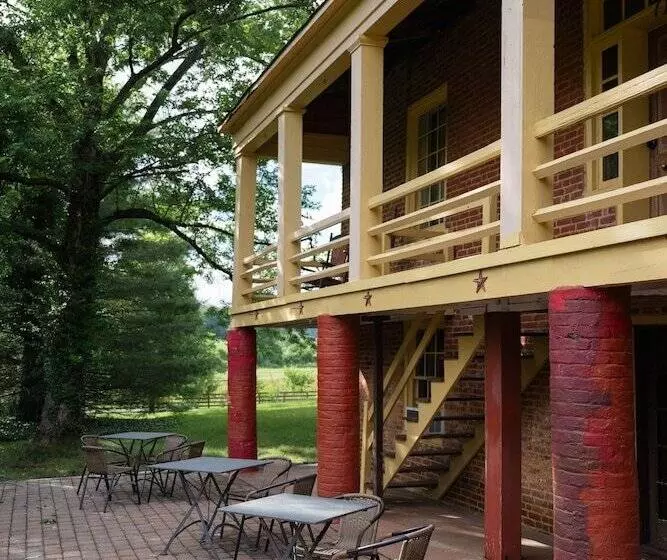 Aamiaismajoitus (B&B) The Crossroads Inn