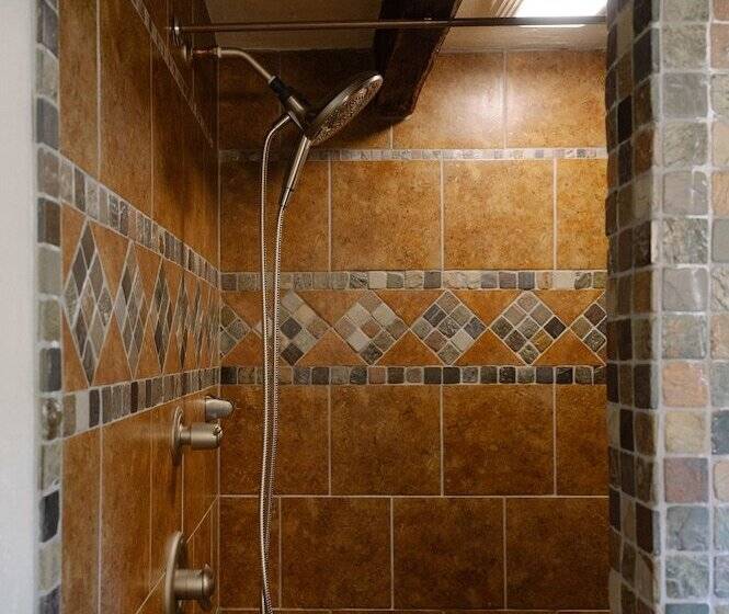 민박 The Crossroads Inn