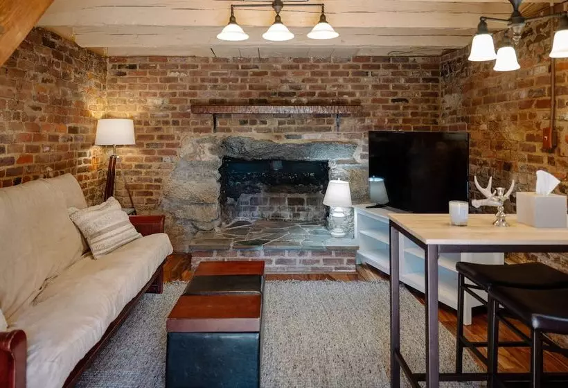 Aamiaismajoitus (B&B) The Crossroads Inn