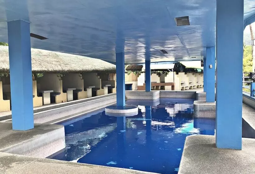 Hotelli Agua Caliente Hot Spring Resort And