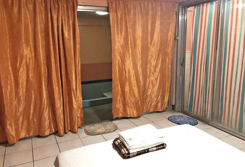 Hotelli Agua Caliente Hot Spring Resort And