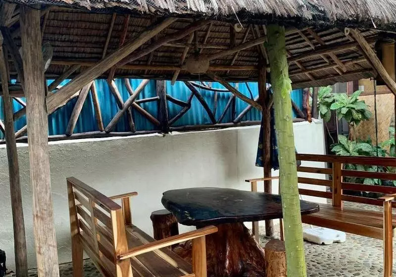 ホテル Port Barton Le Cou De Tou Village Resort