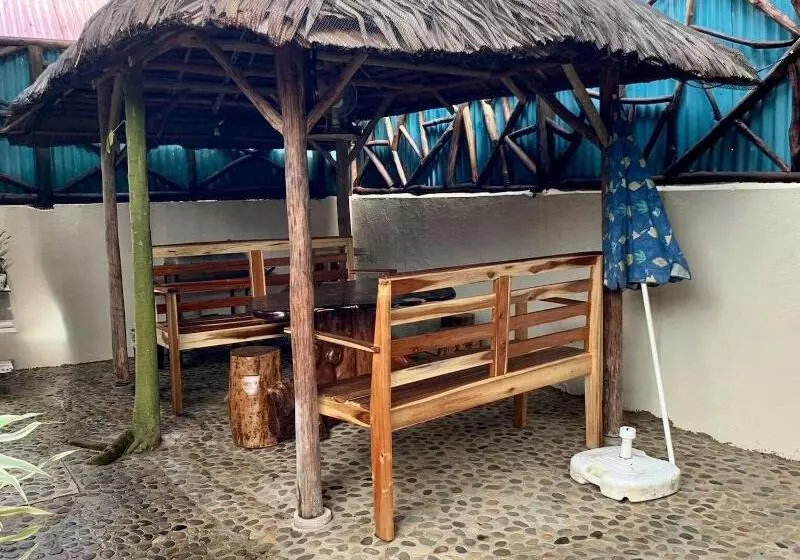ホテル Port Barton Le Cou De Tou Village Resort