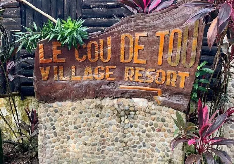 ホテル Port Barton Le Cou De Tou Village Resort