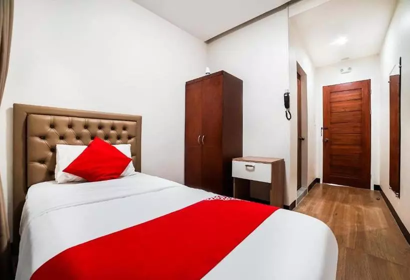 Hotelli Sakura Suites By Oyo Rooms