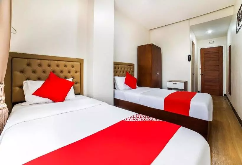 Hotelli Sakura Suites By Oyo Rooms
