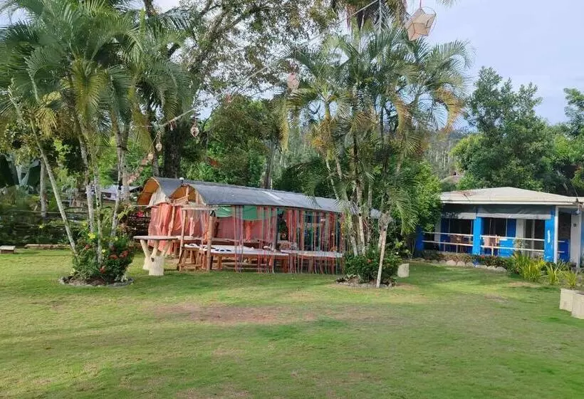 هتل Summer Homes Beach Resort And Cottages Palawan