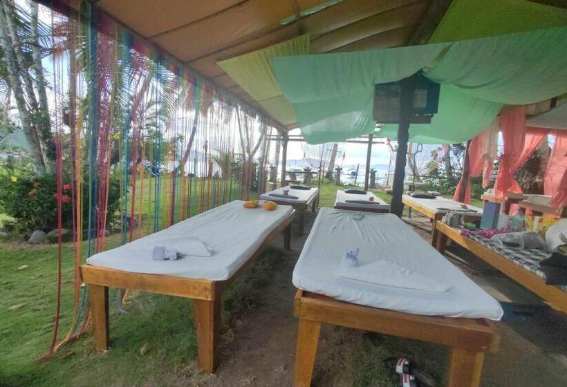 هتل Summer Homes Beach Resort And Cottages Palawan