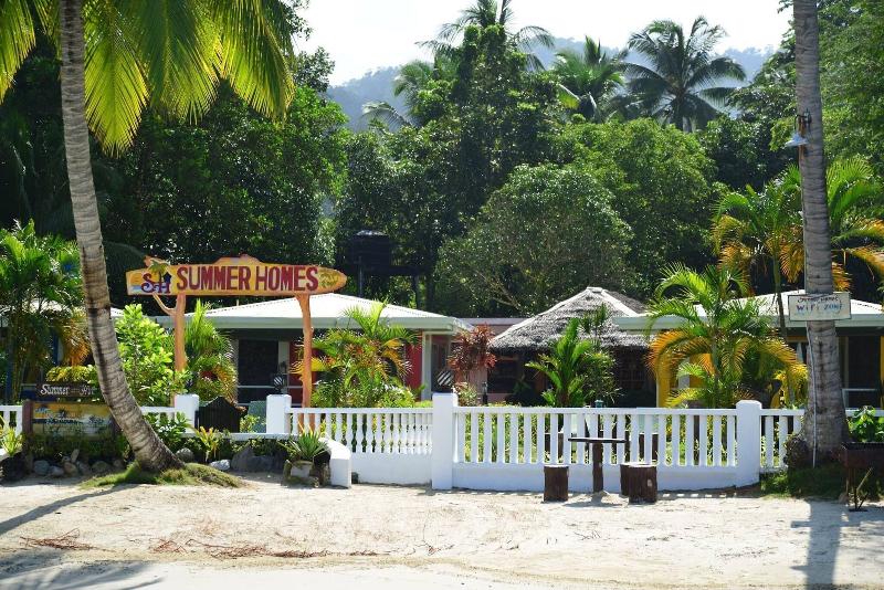 هتل Summer Homes Beach Resort And Cottages Palawan